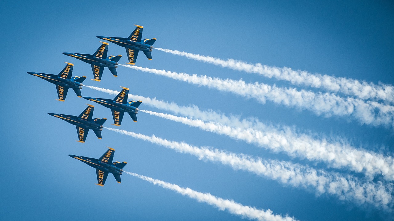 F-16最新战机，空中力量的璀璨代表
