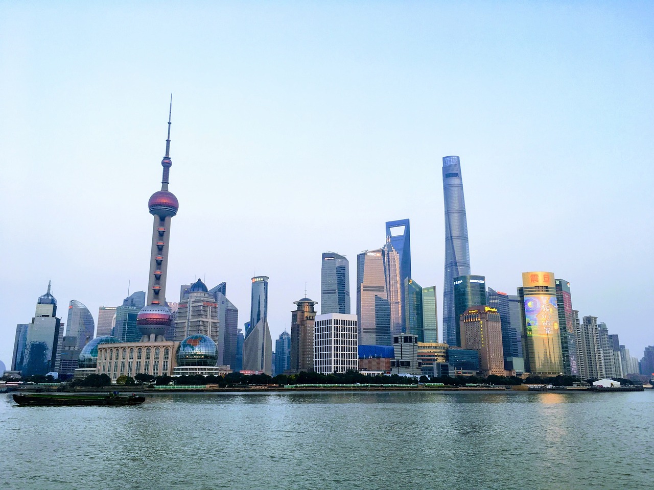 天津实施最新交通管制措施，构建高效便捷的城市交通网络