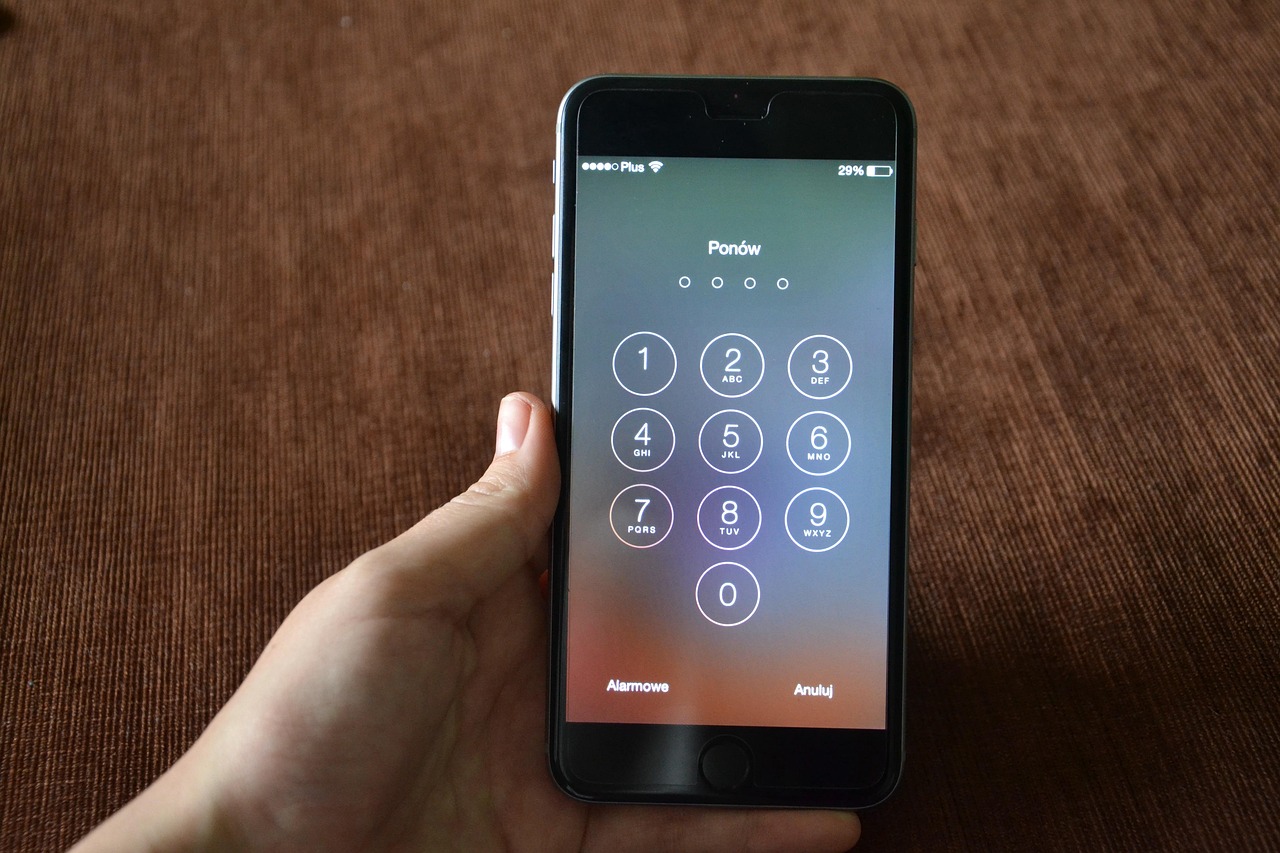 iPhone上市，开启智能手机市场新篇章