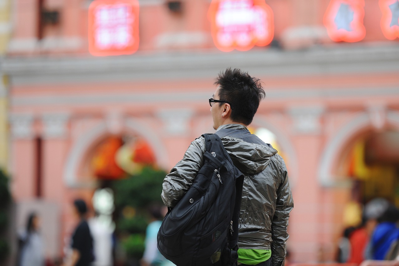 四月律政电视剧，法律与人性的深度对话之旅