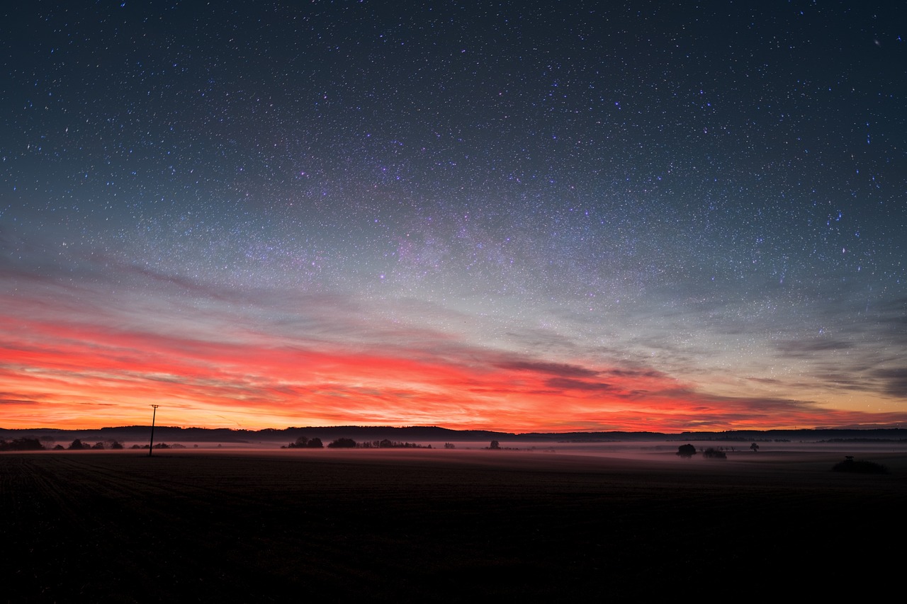 四月遇见明星，如何在这个季节深入了解星光熠熠的艺人？