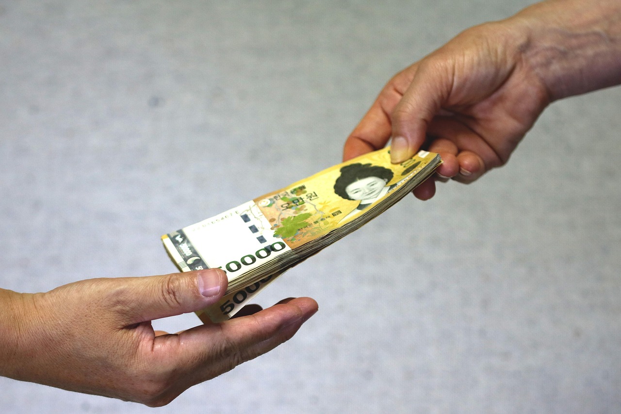 五月上市公司借款动态，资金流动分析与公告汇总